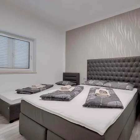 Apartmán 18 *