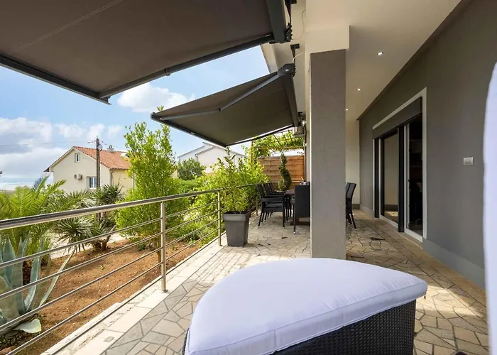 18 Apartament