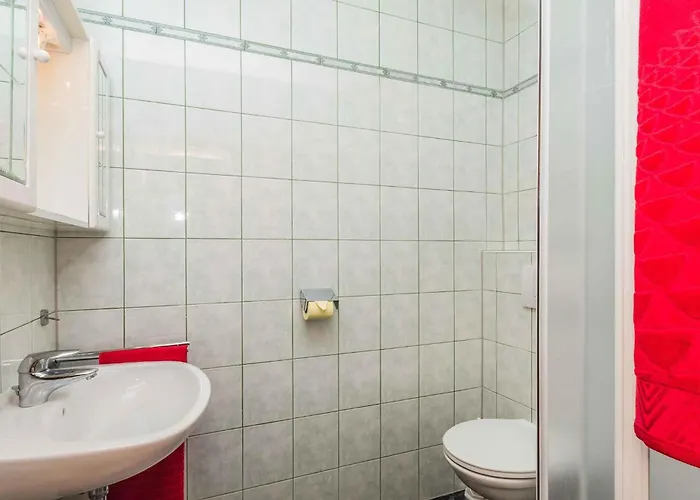 18 Apartament *