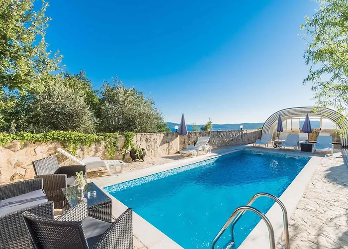 Apartament 18 *